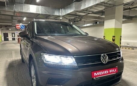 Volkswagen Tiguan II, 2018 год, 3 150 000 рублей, 3 фотография