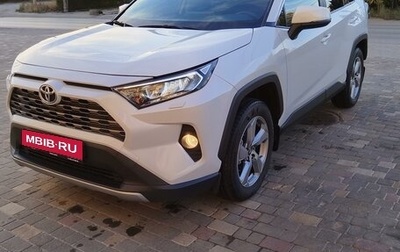 Toyota RAV4, 2019 год, 3 333 000 рублей, 1 фотография