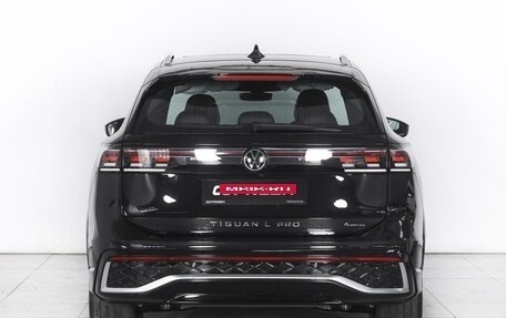 Volkswagen Tiguan II, 2024 год, 6 349 000 рублей, 4 фотография