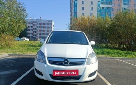 Opel Zafira B, 2011 год, 699 000 рублей, 4 фотография