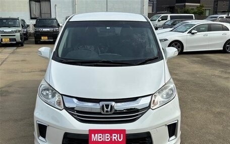 Honda Freed I, 2014 год, 945 000 рублей, 2 фотография