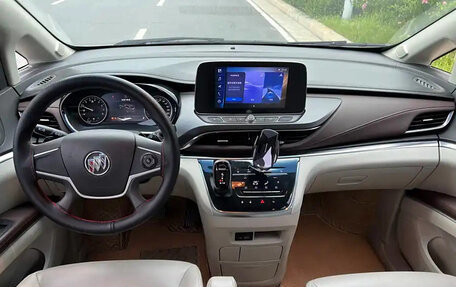 Buick GL8 III, 2020 год, 2 600 000 рублей, 9 фотография