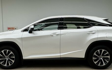 Lexus RX IV рестайлинг, 2020 год, 6 900 000 рублей, 8 фотография