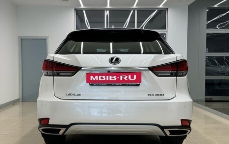 Lexus RX IV рестайлинг, 2020 год, 6 900 000 рублей, 6 фотография