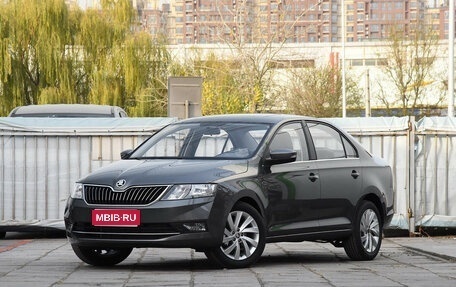 Skoda Rapid I, 2019 год, 1 250 000 рублей, 1 фотография