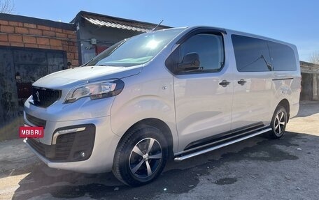 Peugeot Traveller I, 2021 год, 3 900 000 рублей, 11 фотография