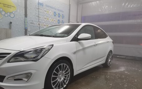 Hyundai Solaris II рестайлинг, 2015 год, 1 250 000 рублей, 4 фотография