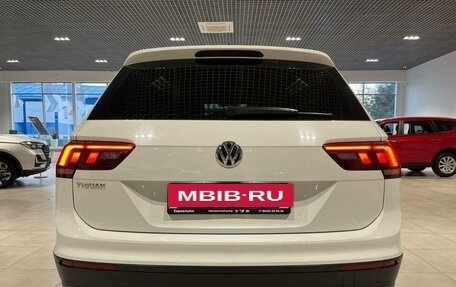 Volkswagen Tiguan II, 2020 год, 2 555 000 рублей, 4 фотография