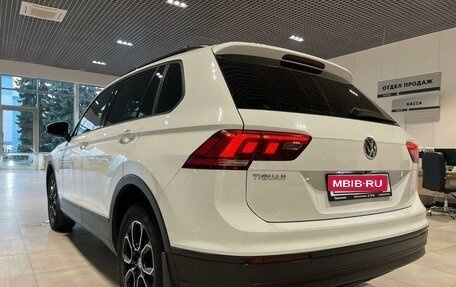 Volkswagen Tiguan II, 2020 год, 2 555 000 рублей, 5 фотография