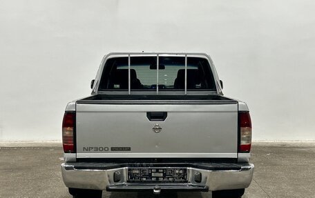 Nissan NP300, 2012 год, 1 198 000 рублей, 6 фотография