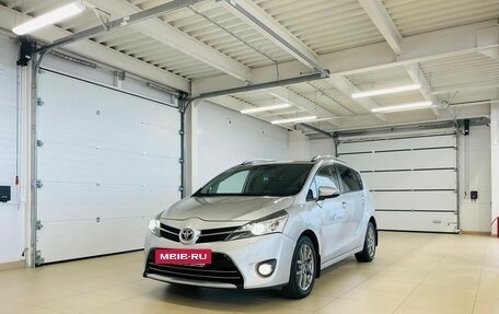 Toyota Verso I, 2013 год, 1 679 000 рублей, 2 фотография