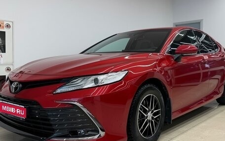 Toyota Camry, 2021 год, 3 650 000 рублей, 1 фотография