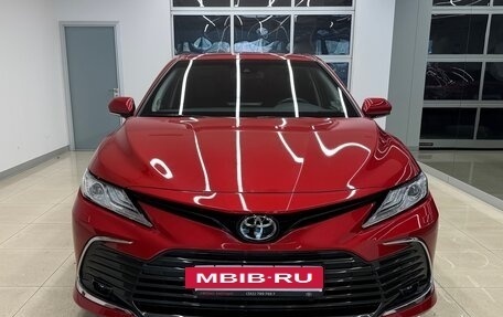 Toyota Camry, 2021 год, 3 650 000 рублей, 2 фотография