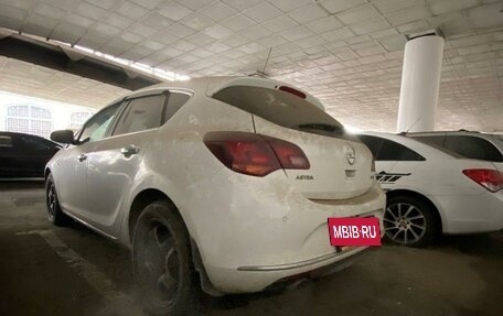 Opel Astra J, 2013 год, 850 000 рублей, 6 фотография