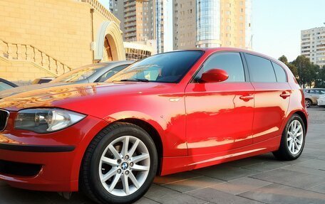 BMW 1 серия, 2008 год, 995 000 рублей, 2 фотография