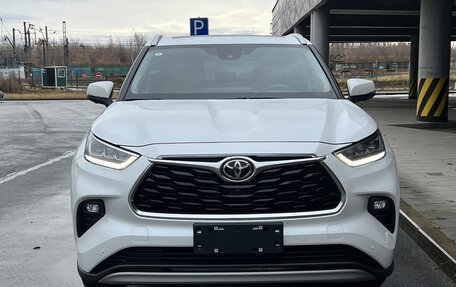 Toyota Highlander, 2024 год, 6 750 000 рублей, 3 фотография