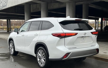 Toyota Highlander, 2024 год, 6 750 000 рублей, 6 фотография