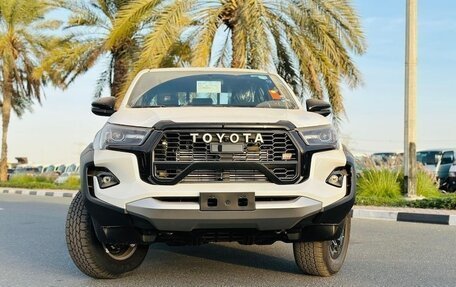 Toyota Hilux VIII, 2024 год, 6 613 200 рублей, 2 фотография