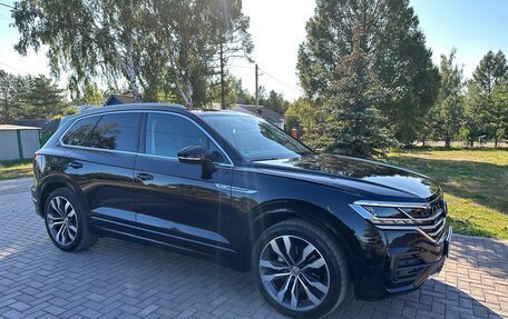 Volkswagen Touareg III, 2019 год, 5 930 000 рублей, 3 фотография