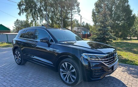 Volkswagen Touareg III, 2019 год, 5 930 000 рублей, 2 фотография