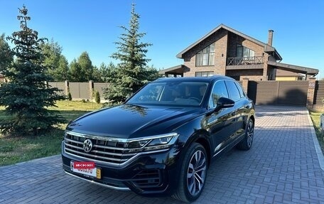 Volkswagen Touareg III, 2019 год, 5 930 000 рублей, 8 фотография