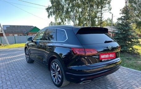 Volkswagen Touareg III, 2019 год, 5 930 000 рублей, 18 фотография