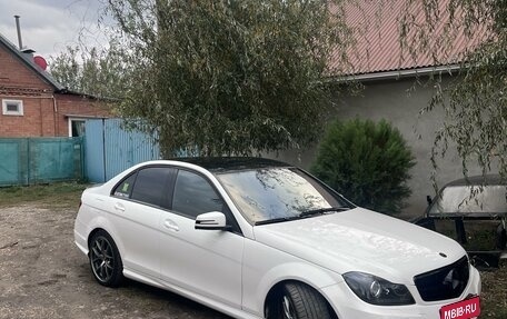 Mercedes-Benz C-Класс, 2011 год, 1 720 000 рублей, 1 фотография