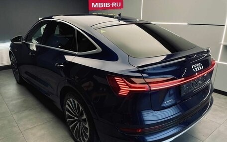 Audi e-tron Sportback I, 2020 год, 5 650 000 рублей, 6 фотография