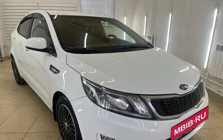 KIA Rio III рестайлинг, 2013 год, 897 000 рублей, 2 фотография