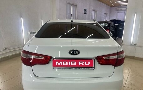 KIA Rio III рестайлинг, 2013 год, 897 000 рублей, 13 фотография