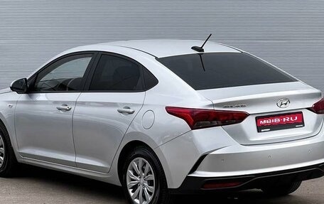 Hyundai Solaris II рестайлинг, 2021 год, 1 780 000 рублей, 2 фотография