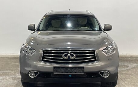 Infiniti QX70, 2014 год, 2 050 000 рублей, 2 фотография