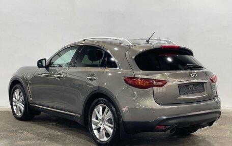 Infiniti QX70, 2014 год, 2 050 000 рублей, 7 фотография