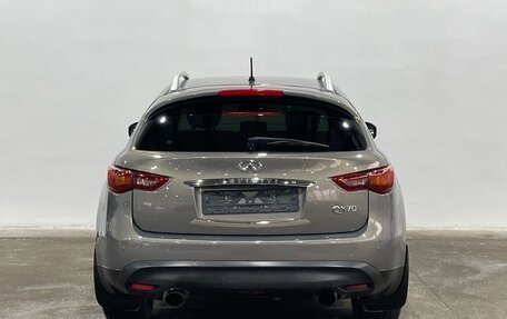 Infiniti QX70, 2014 год, 2 050 000 рублей, 6 фотография