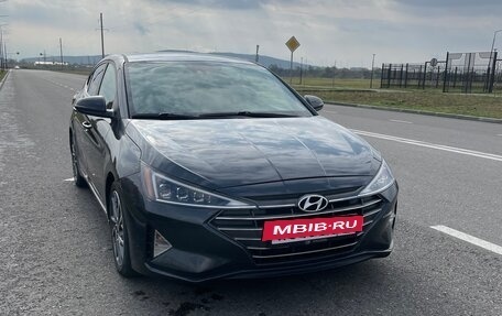 Hyundai Elantra VI рестайлинг, 2020 год, 2 200 000 рублей, 3 фотография