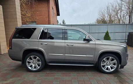 Cadillac Escalade IV, 2018 год, 7 150 000 рублей, 2 фотография