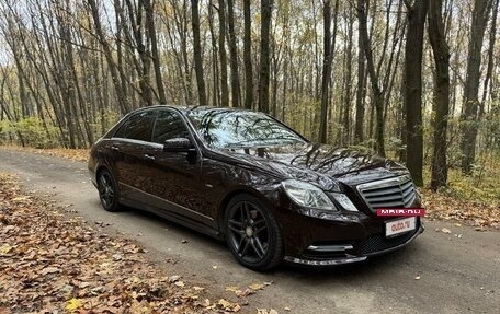 Mercedes-Benz E-Класс, 2013 год, 2 300 000 рублей, 6 фотография