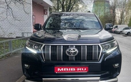 Toyota Land Cruiser Prado 150 рестайлинг 2, 2018 год, 6 300 000 рублей, 3 фотография