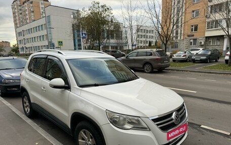 Volkswagen Tiguan I, 2011 год, 930 000 рублей, 2 фотография