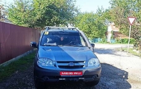 Chevrolet Niva I рестайлинг, 2015 год, 780 000 рублей, 1 фотография