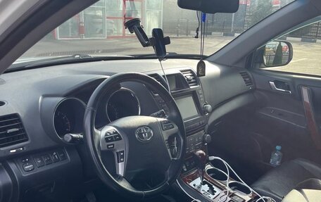 Toyota Highlander III, 2012 год, 2 700 000 рублей, 8 фотография