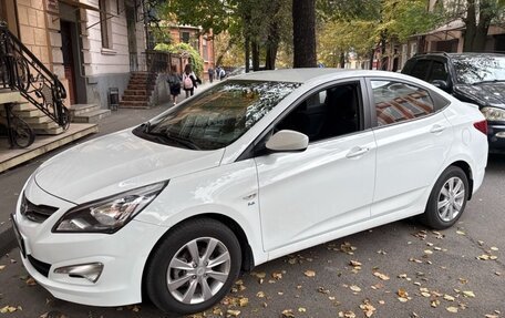 Hyundai Solaris II рестайлинг, 2014 год, 1 100 000 рублей, 5 фотография