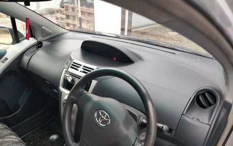 Toyota Vitz, 2007 год, 670 000 рублей, 6 фотография