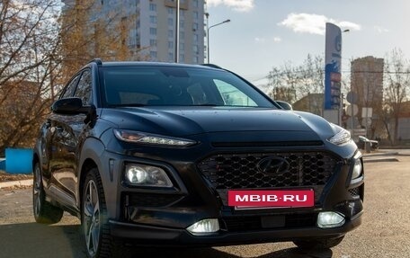 Hyundai Kona I, 2020 год, 2 350 000 рублей, 3 фотография