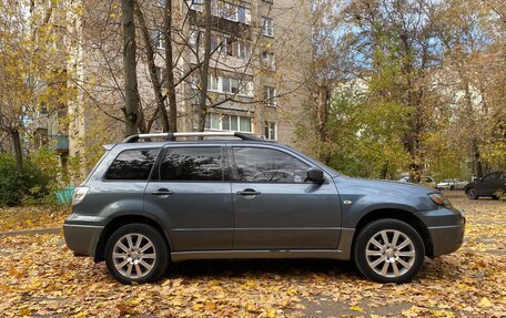 Mitsubishi Outlander III рестайлинг 3, 2004 год, 678 000 рублей, 2 фотография