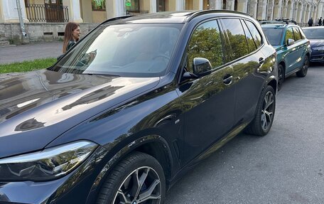 BMW X5, 2022 год, 9 950 000 рублей, 2 фотография