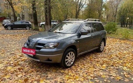 Mitsubishi Outlander III рестайлинг 3, 2004 год, 678 000 рублей, 7 фотография