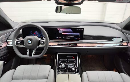 BMW 7 серия, 2024 год, 26 985 000 рублей, 13 фотография