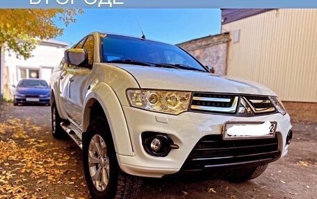 Mitsubishi L200 IV рестайлинг, 2014 год, 2 580 000 рублей, 2 фотография