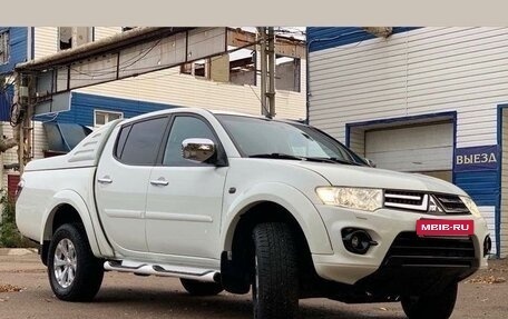 Mitsubishi L200 IV рестайлинг, 2014 год, 2 580 000 рублей, 5 фотография